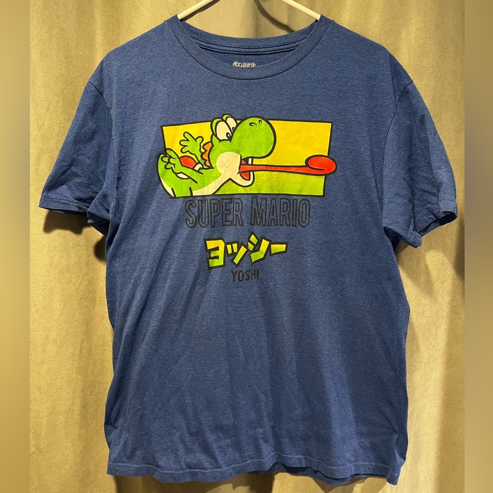 Super Mario Yoshi Large T-shirt